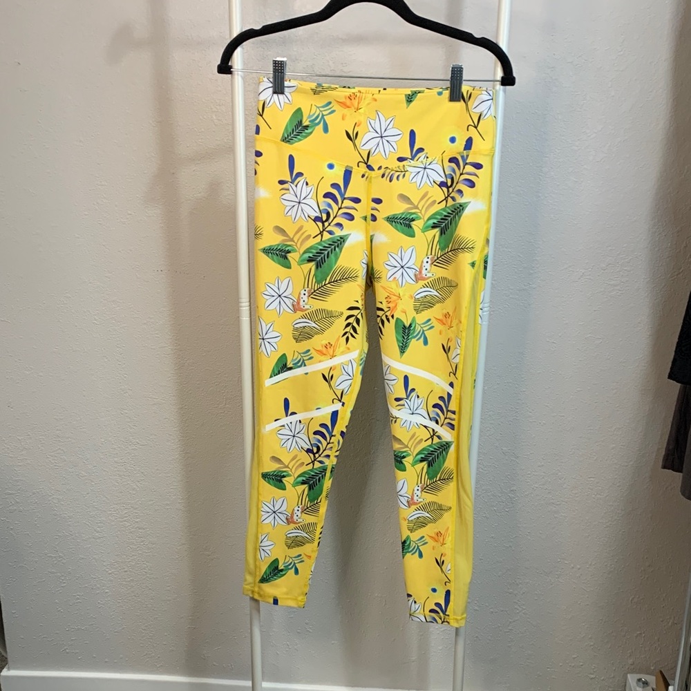 Zyia Active Vibrant‎ Yellow Floral Leggings